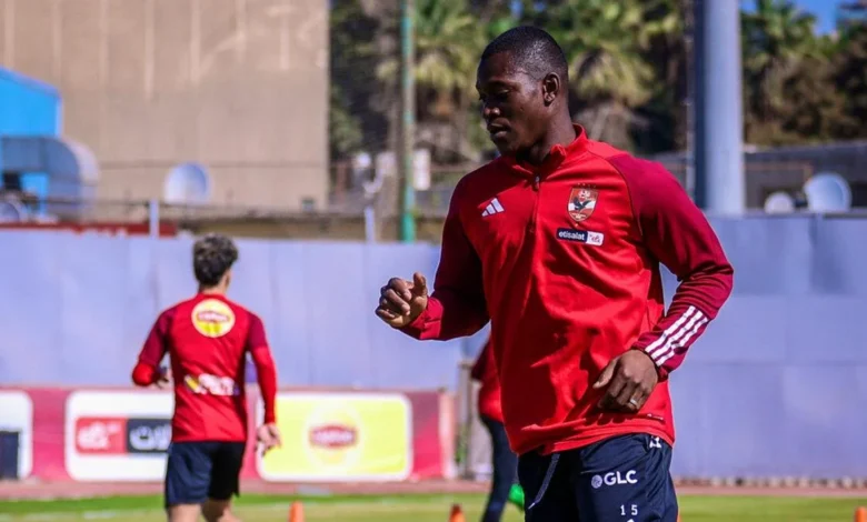 أليو ديانج الأهلي - نجم خط وسط الأهلي خلال أحد المباريات