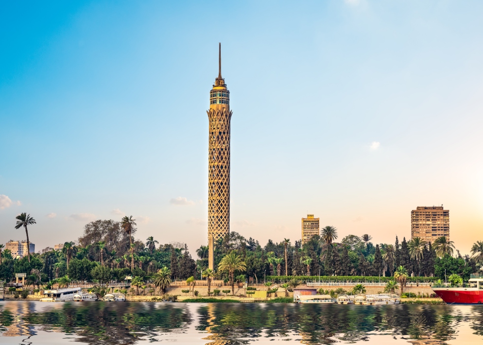 شمس حارقة فوق القاهرة خلال درجات الحرارة اليوم في مصر